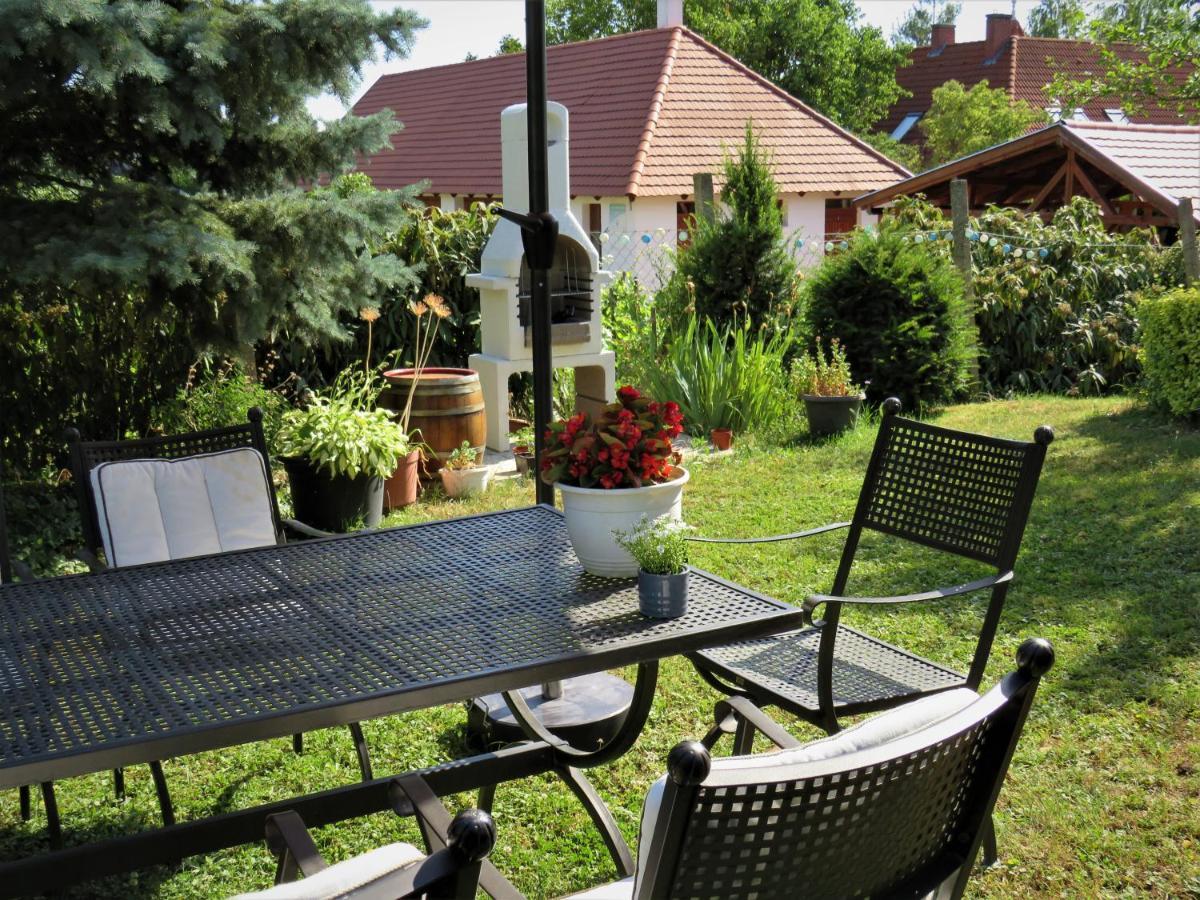 Art Inn Apartmanhaz Balaton-Денешдиаш Экстерьер фото